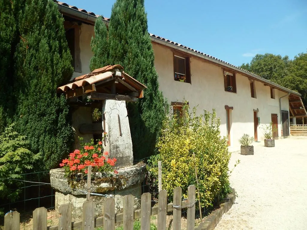 Bed & Breakfast Le Paradis Vert Pirajoux